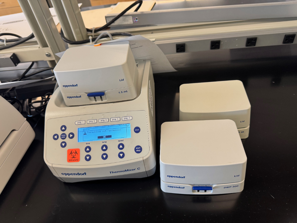 Image of Eppendorf ThermoMixerC Tube Mixer